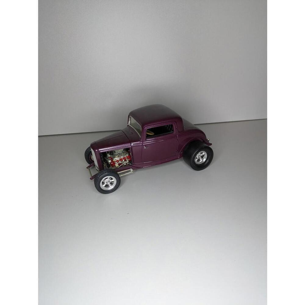 Vintage Revell 1932 Ford Deuce 1/25 Scale Car Kit Finished-JunkYard